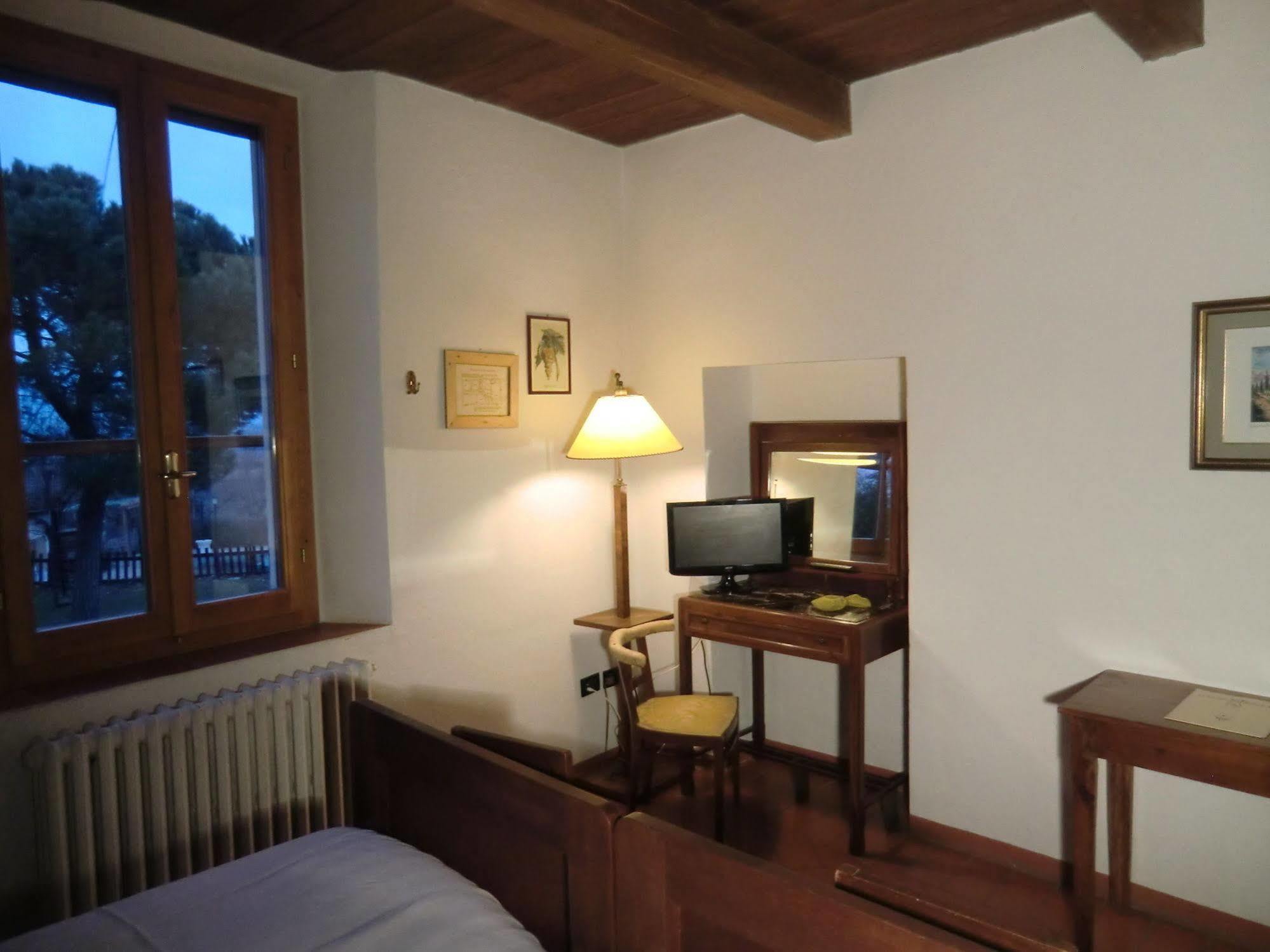 Agriturismo Ca'De'Gatti Faenza Exteriör bild